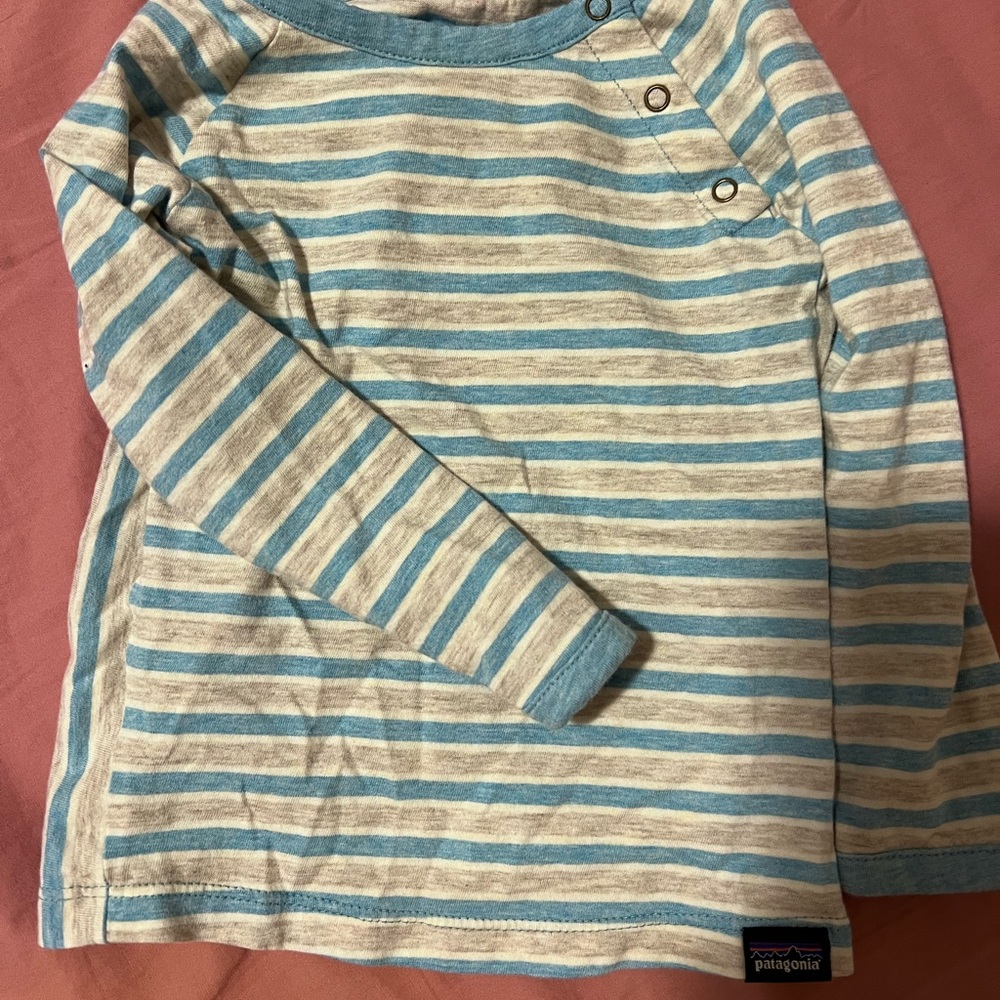 Patagonia matching LS shirt and pants set 12-18m